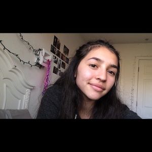 Meet your Posher, Caitlyn